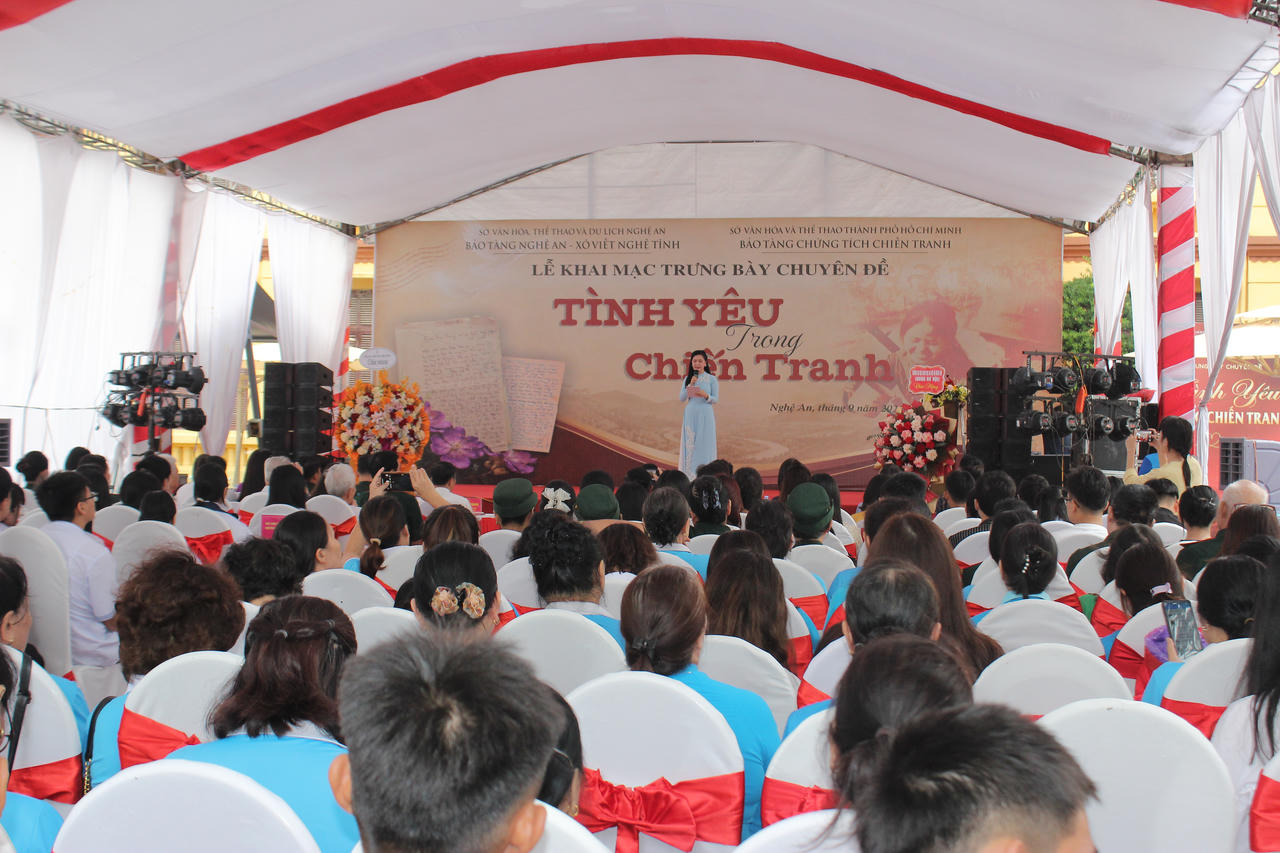 Những tình yêu đi qua chiến tranh