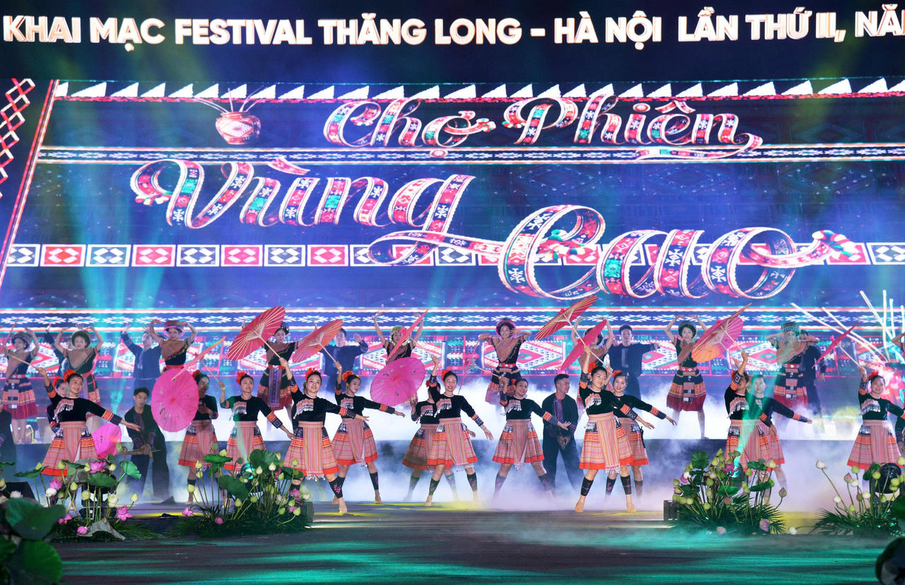 Khai mạc Festival Thăng Long - H&agrave; Nội lần thứ II: Định vị thương hiệu H&agrave; Nội l&agrave; điểm đến 'Văn hiến - Bản sắc - S&aacute;ng tạo - Hội nhập'