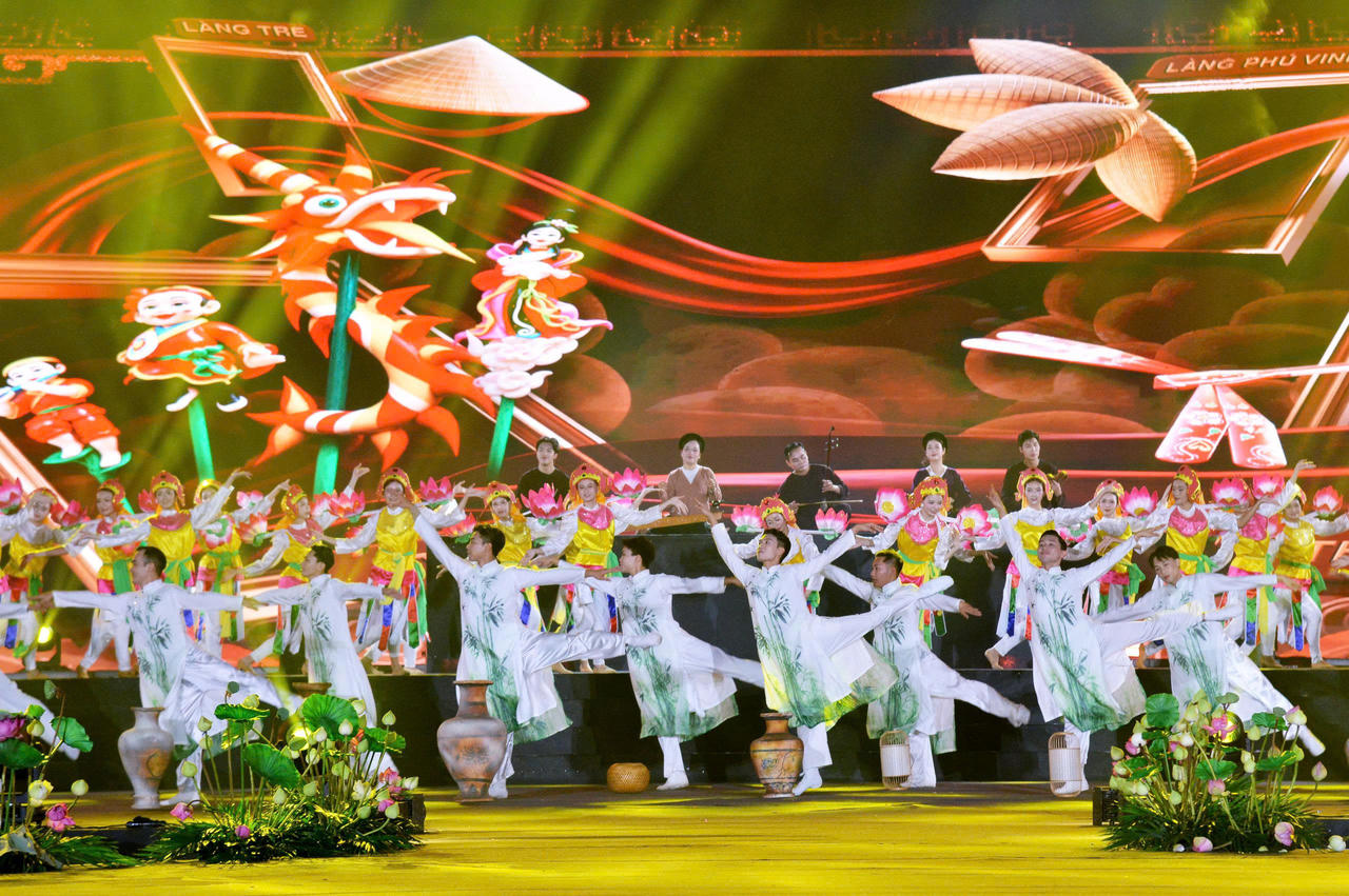 Khai mạc Festival Thăng Long - H&agrave; Nội lần thứ II: Định vị thương hiệu H&agrave; Nội l&agrave; điểm đến 'Văn hiến - Bản sắc - S&aacute;ng tạo - Hội nhập'