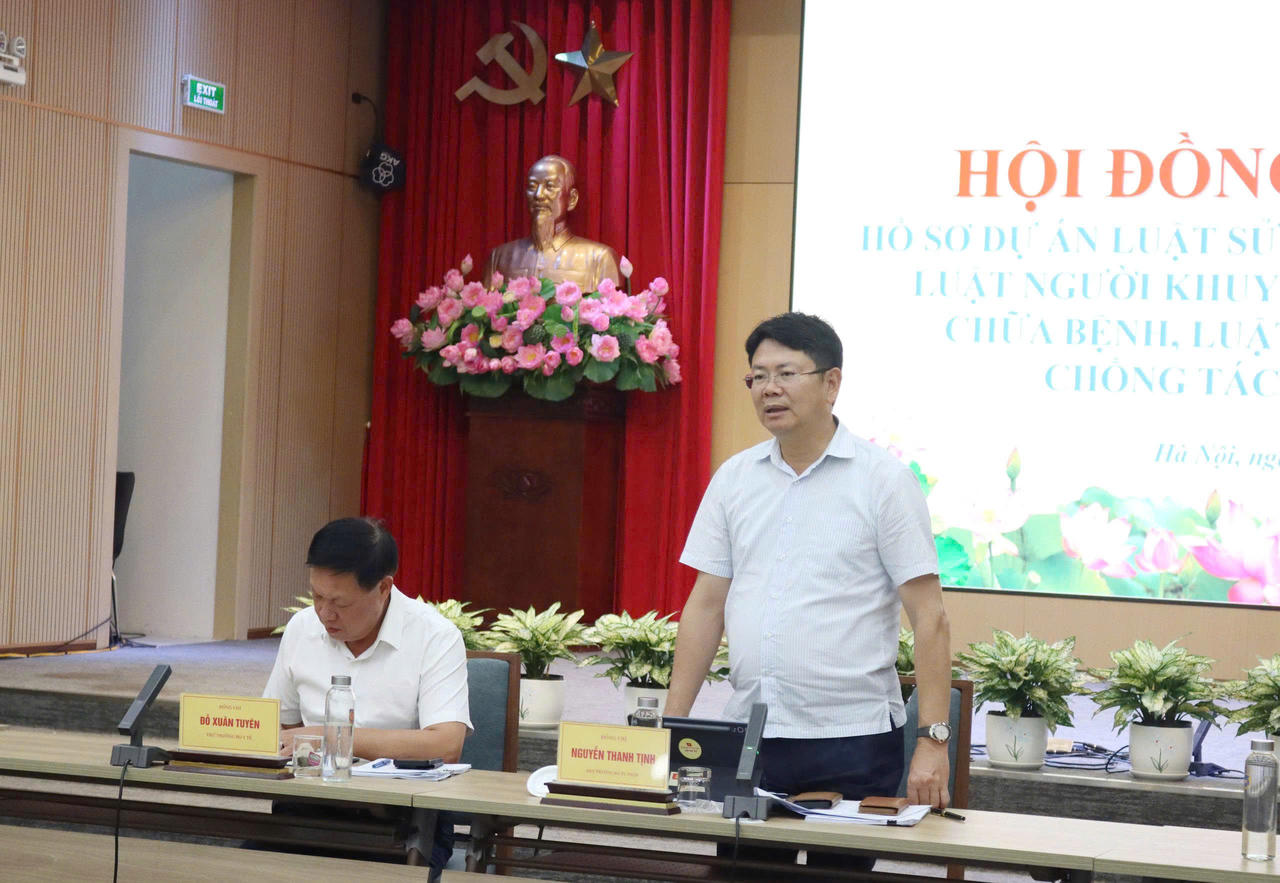 Thứ trưởng Nguyễn Thanh Tịnh ph&aacute;t biểu kết luận cuộc họp Hội đồng thẩm định.