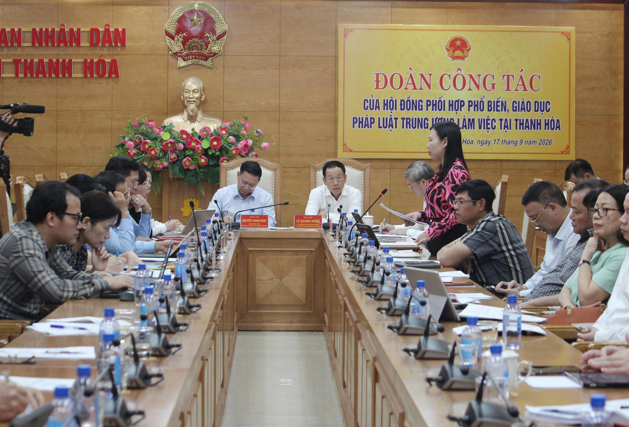 Quang cảnh chương tr&igrave;nh l&agrave;m việc (Ảnh: Thi&ecirc;n &Yacute;).