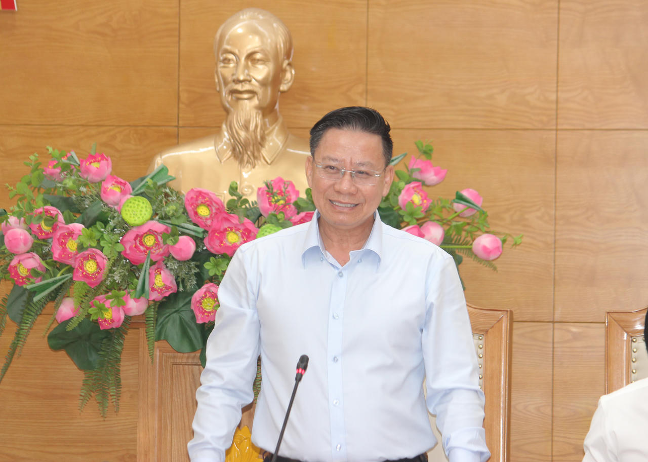 Thứ trưởng Bộ Tư ph&aacute;p Nguyễn Thanh Ngọc ph&aacute;t biểu kết luận chương tr&igrave;nh l&agrave;m việc (Ảnh: Thi&ecirc;n &Yacute;).