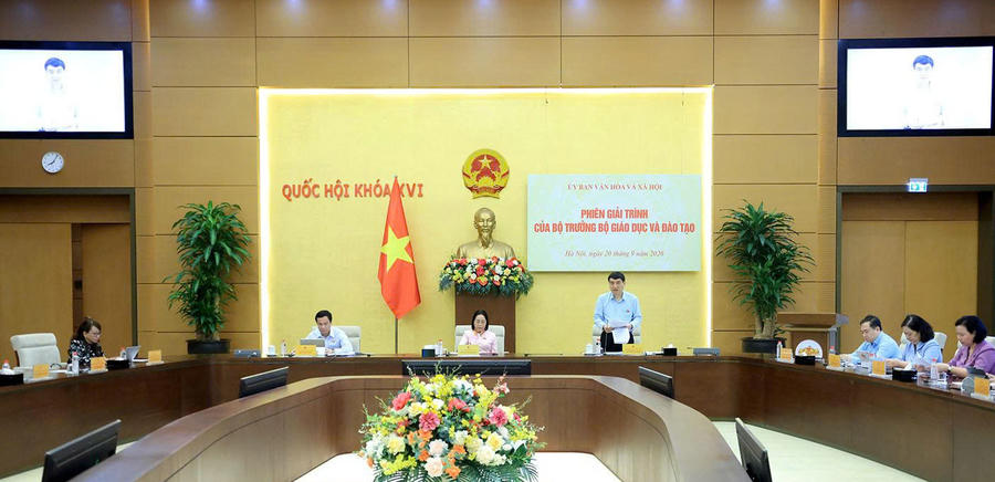 To&agrave;n cảnh phi&ecirc;n giải tr&igrave;nh. Ảnh: quochoi.vn