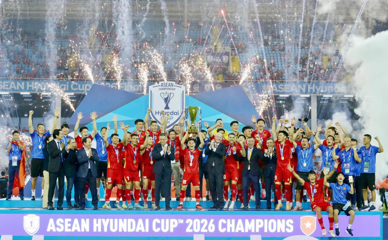 Quảng Hải c&ugrave;ng đội tuyển Việt Nam vừa v&ocirc; địch AFF Cup 2026 (Ảnh VFF)