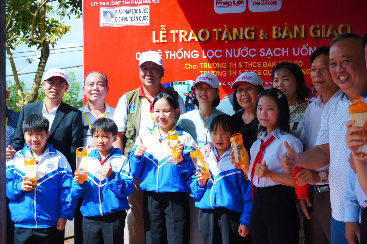 Nhìn lại hành trình Caravan Báo Pháp Luật Việt Nam lần thứ IV: Từ những cung đường đến ánh sáng nơi biên giới