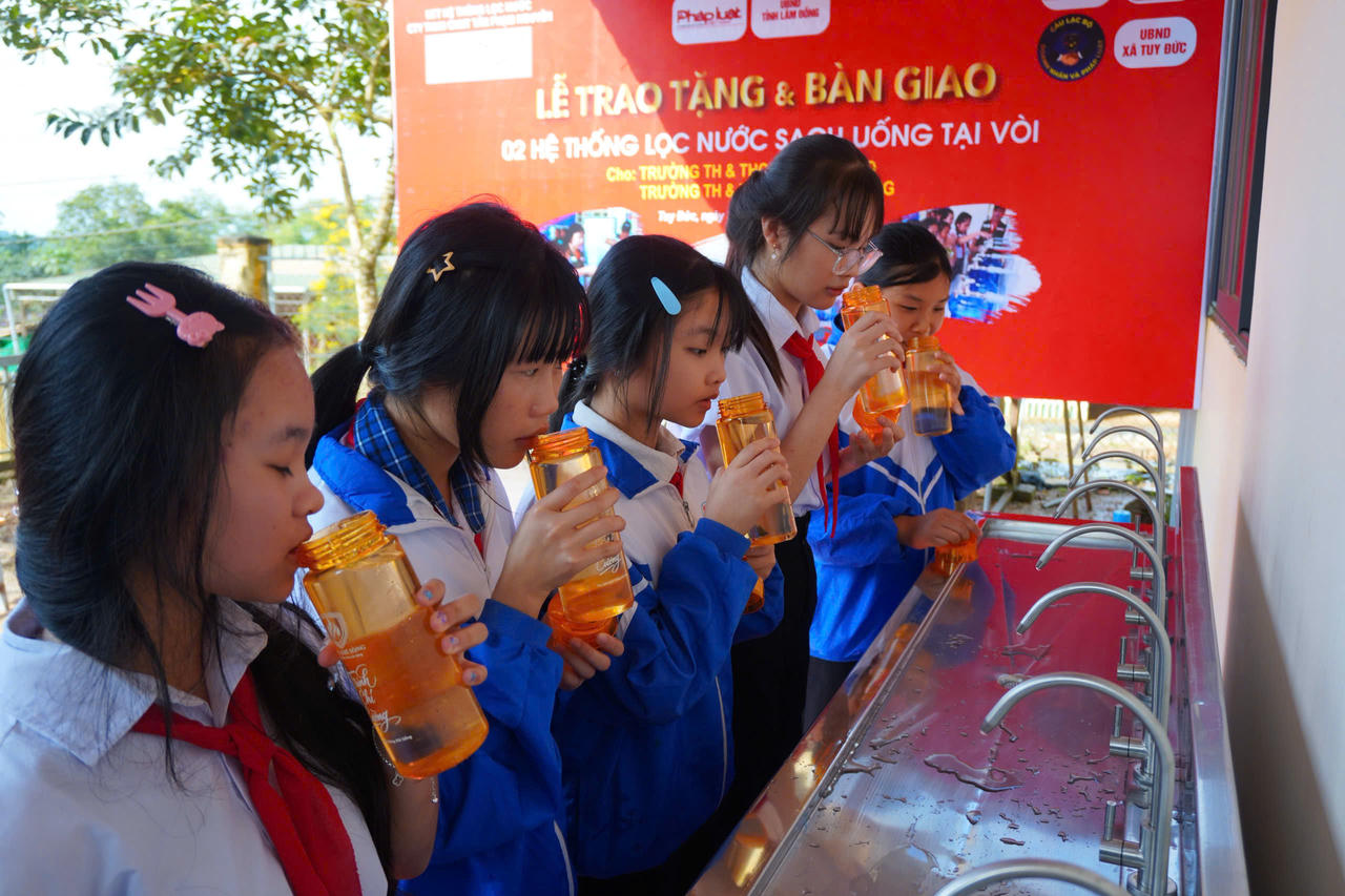 Nhìn lại hành trình Caravan Báo Pháp Luật Việt Nam lần thứ IV: Từ những cung đường đến ánh sáng nơi biên giới