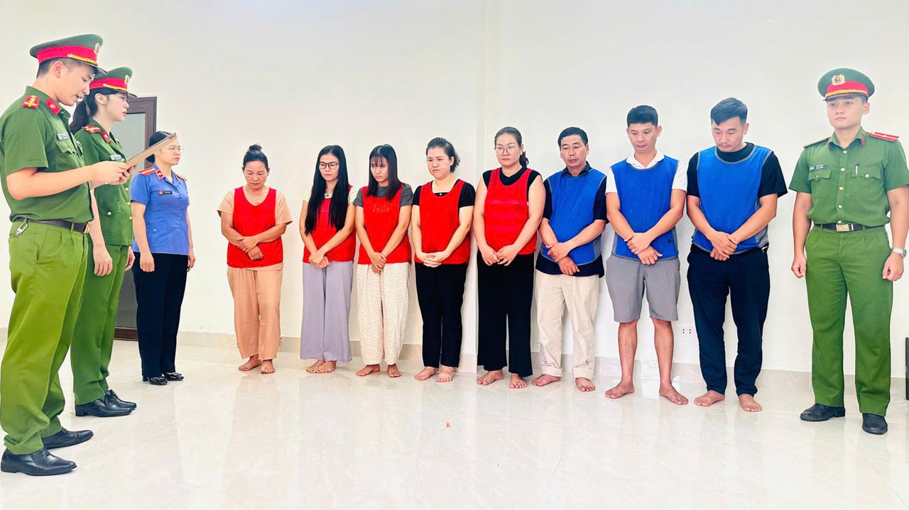 Cơ quan CSĐT C&ocirc;ng an tỉnh Thanh H&oacute;a ra quyết định khởi tố vụ &aacute;n, khởi tố c&aacute;c bị can (Ảnh: CA Thanh H&oacute;a).