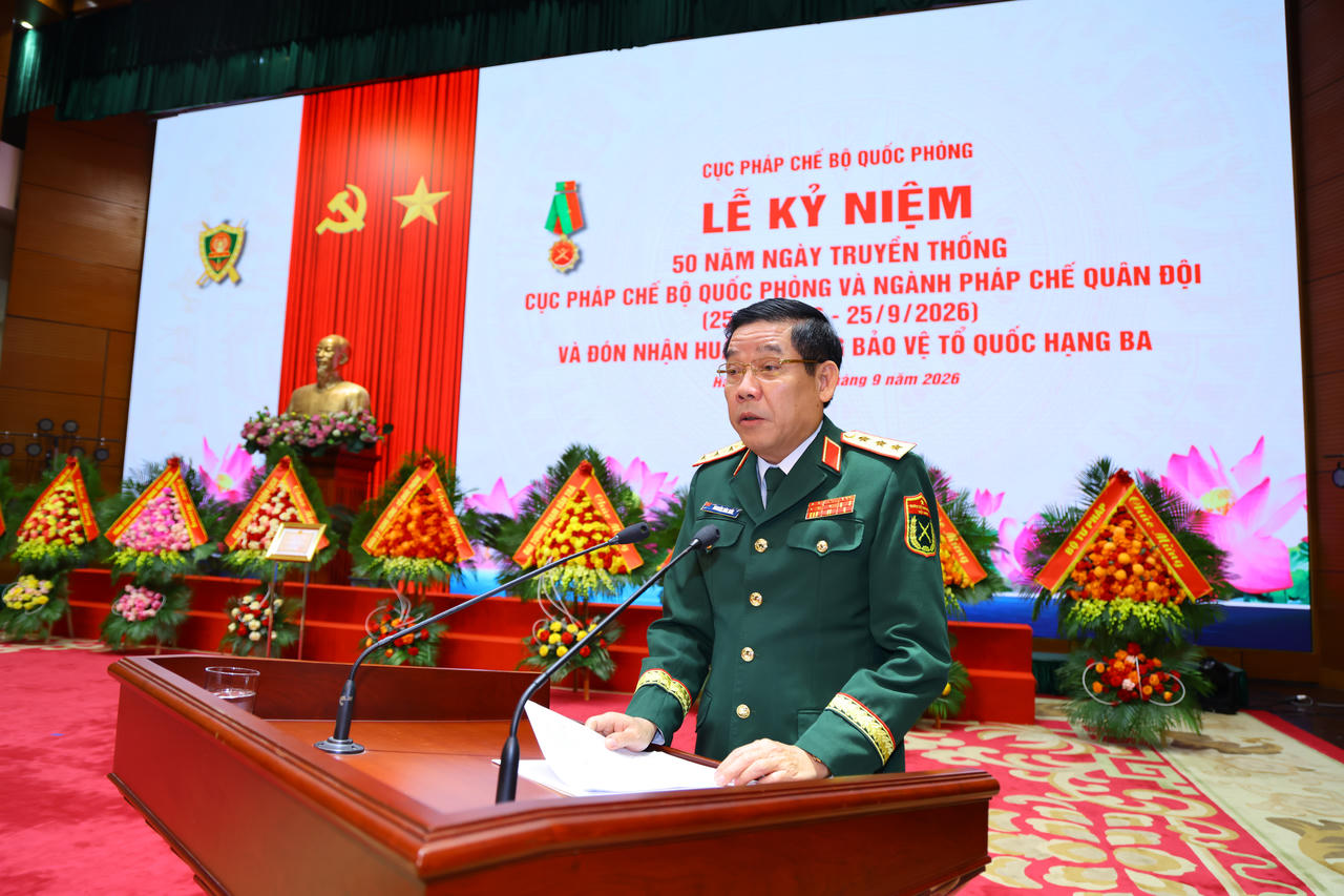 Thượng tướng Nguyễn Văn Gấu - Thứ trưởng Bộ Quốc ph&ograve;ng ph&aacute;t biểu chỉ đạo tại chương tr&igrave;nh. Ảnh: Ngọc Nga