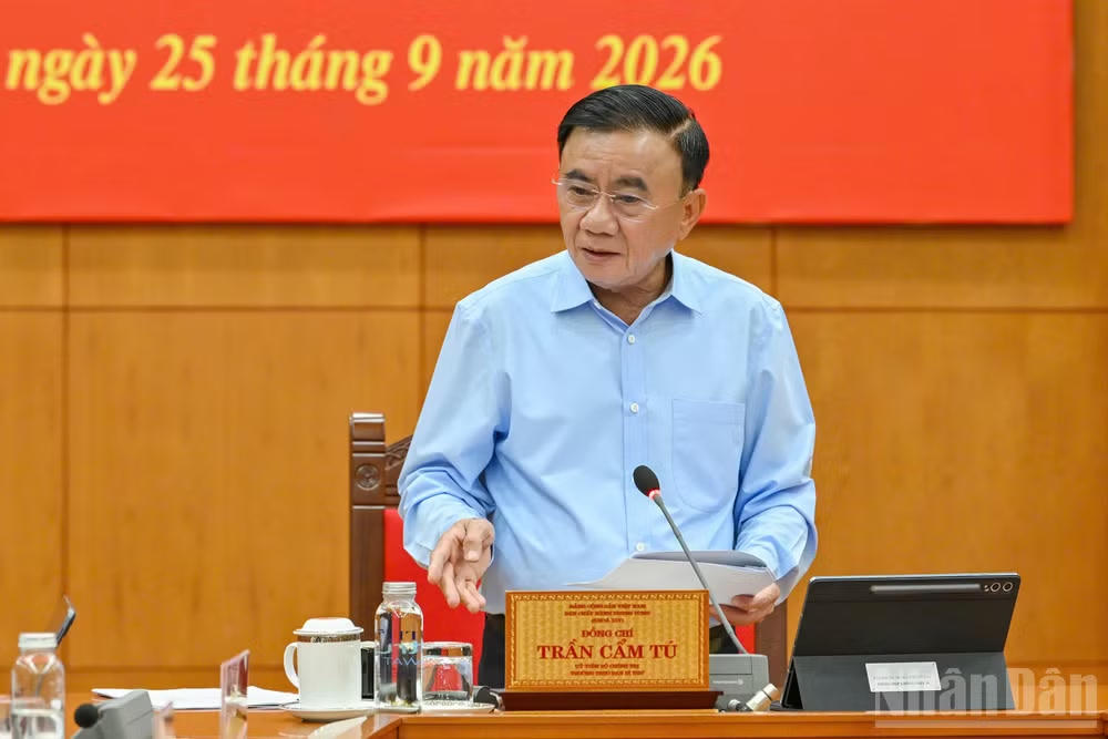 Thường trực Ban B&iacute; thư Trần Cẩm T&uacute; ph&aacute;t biểu chỉ đạo tại phi&ecirc;n họp. Ảnh: nhandan.vn