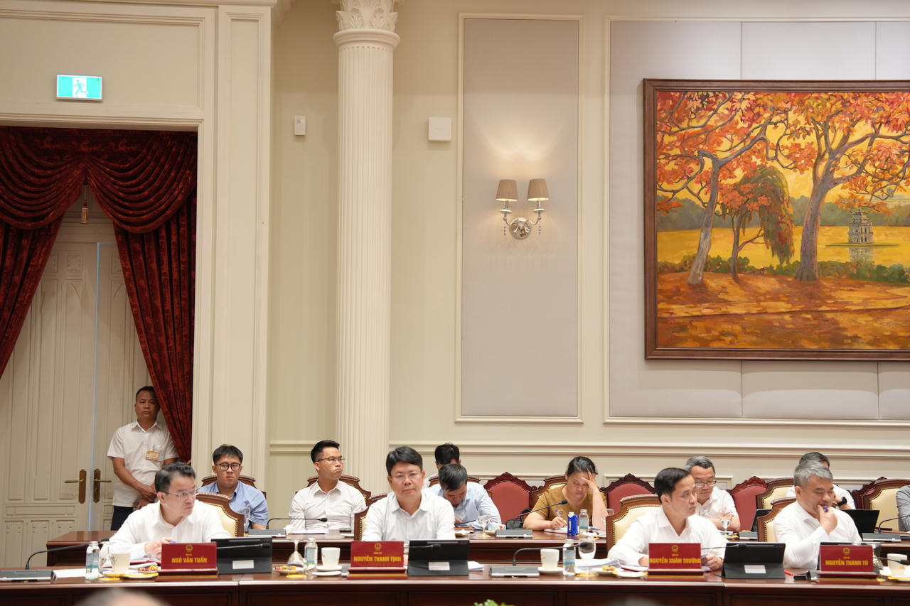 Bảo đảm thể chế thực sự đi vào cuộc sống, tháo gỡ khó khăn, ách tắc, khơi thông các nguồn lực