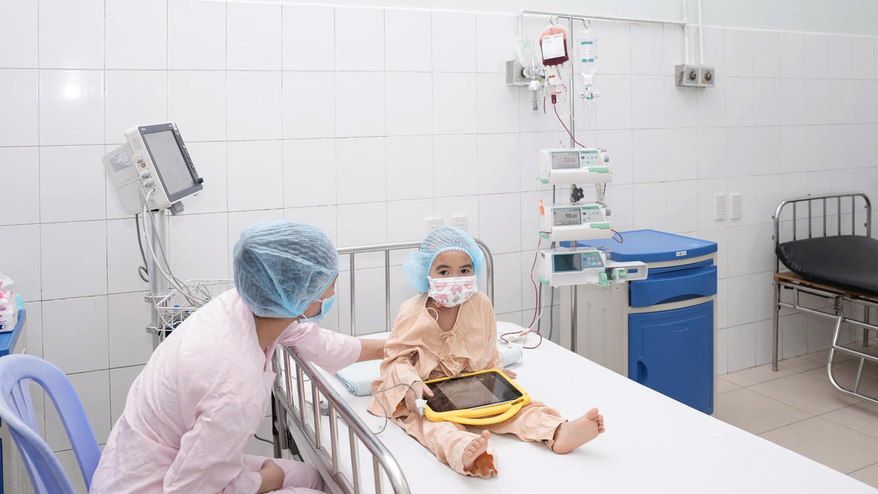 Hiện sức khỏe của ch&aacute;u P.T.M.D (4 tuổi, đến từ TP Đ&agrave; Nẵng) ho&agrave;n to&agrave;n ổn định.