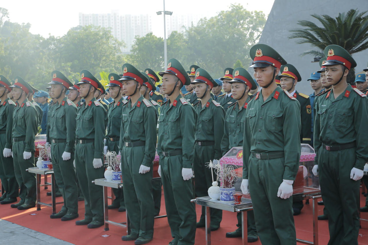 Ph&oacute; Thủ tướng Phạm Thị Thanh Tr&agrave; dự lễ truy điệu, an t&aacute;ng 71 h&agrave;i cốt liệt sĩ tại L&agrave;o Cai