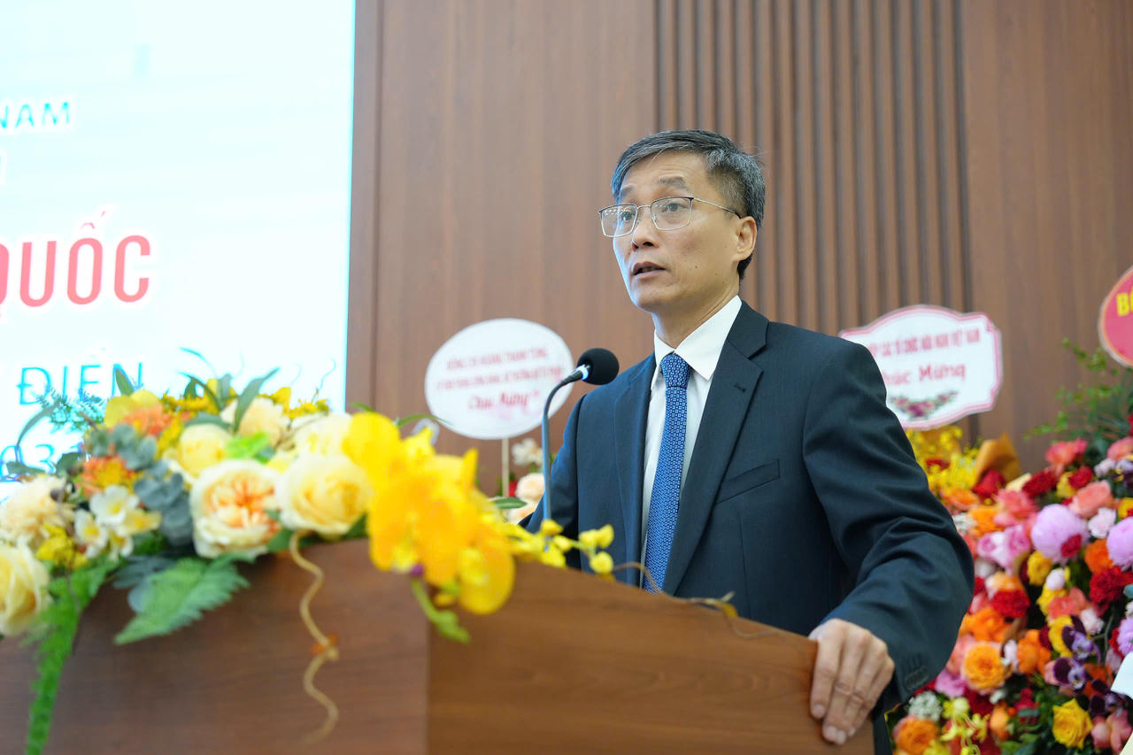 Chủ tịch Hội Hữu nghị Việt Nam - Thụy Điển nhiệm kỳ 2018-2026 Nguyễn Kh&aacute;nh Ngọc ph&aacute;t biểu khai mạc.