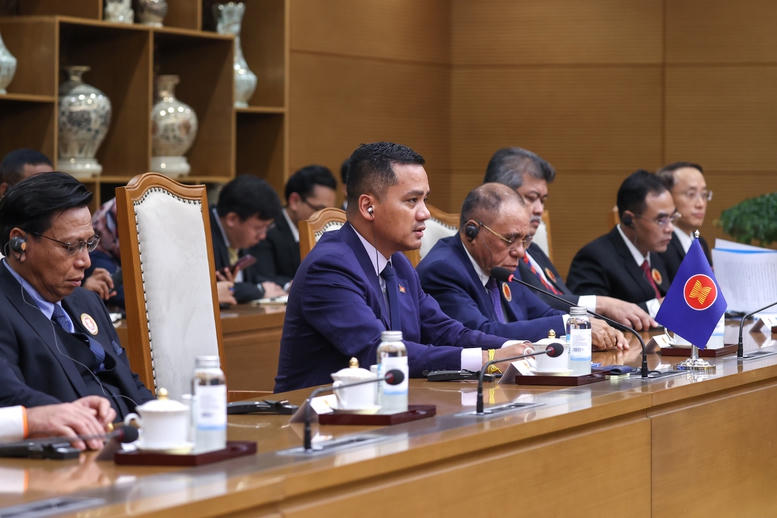 Thủ tướng tiếp đo&agrave;n l&atilde;nh đạo cơ quan thực thi ph&aacute;p luật c&aacute;c nước ASEAN- Ảnh 5.