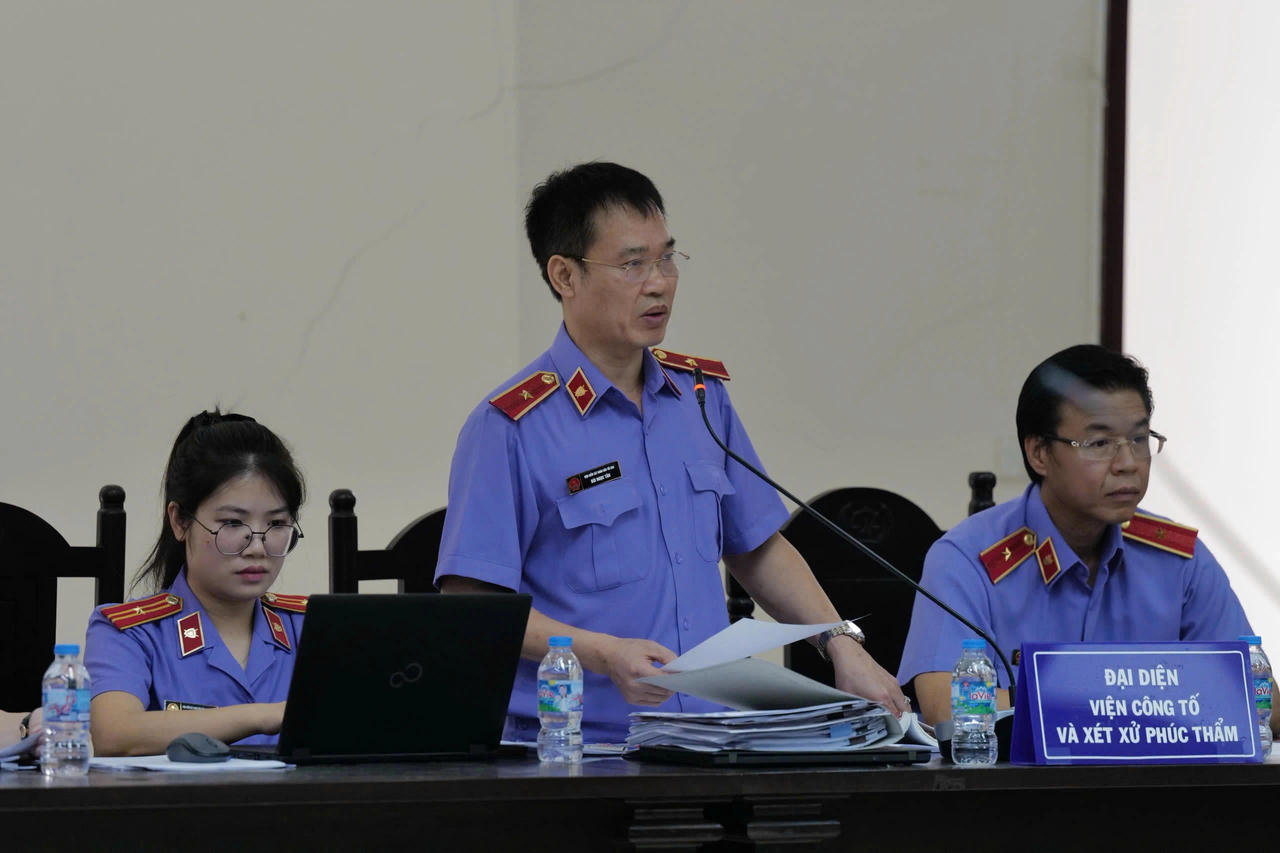 Đại diện VKS tại t&ograve;a. Ảnh: P.V.