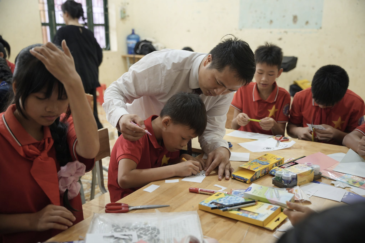 34 thầy c&ocirc; ti&ecirc;u biểu xuất sắc sẽ được tuy&ecirc;n dương tại Thủ đ&ocirc; H&agrave; Nội. (Ảnh: BTC)