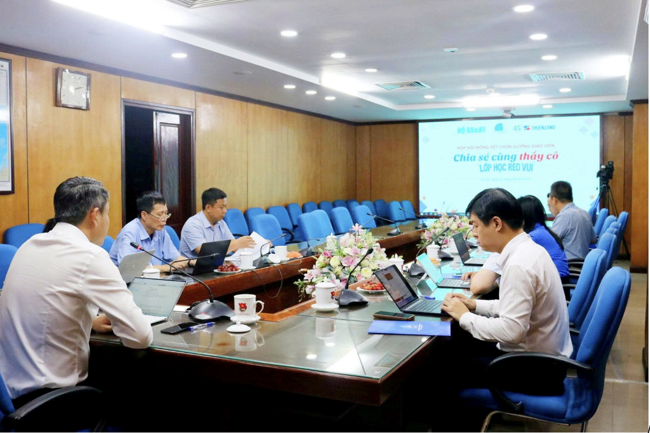 Anh Nguyễn Kim Quy &ndash; B&iacute; thư Trung ương Đo&agrave;n, Chủ tịch Hội Li&ecirc;n hiệp Thanh ni&ecirc;n Việt Nam chủ tr&igrave; hội đồng x&eacute;t chọn gi&aacute;o vi&ecirc;n chương tr&igrave;nh &ldquo;Chia sẻ c&ugrave;ng thầy c&ocirc;&rdquo; năm 2026. (Ảnh: BTC)