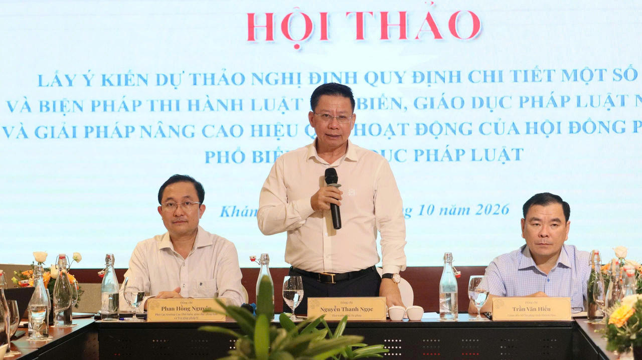 Thứ trưởng Nguyễn Thanh Ngọc chủ tr&igrave; Hội thảo.