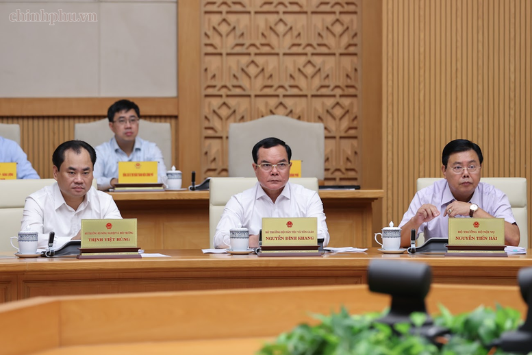 Thủ tướng: Quyết t&acirc;m cao nhất để GDP qu&yacute; IV tăng tr&ecirc;n 12,5%- Ảnh 14.