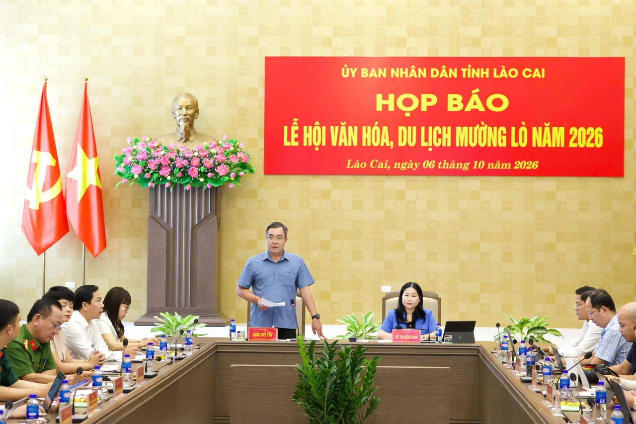 Quang cảnh bu&ocirc;̉i họp báo (Ảnh: Nguy&ecirc;̃n Hải)