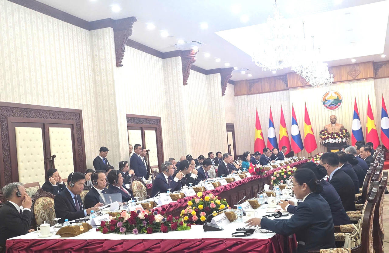Quang cảnh Hội đ&agrave;m giữa Thủ tướng L&ecirc; Minh Hưng v&agrave; Thủ tướng L&agrave;o Saleumxay Kommasith