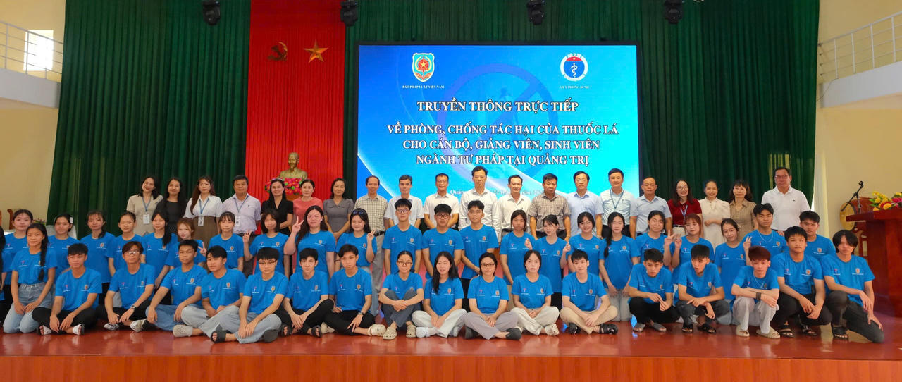 X&acirc;y dựng m&ocirc;i trường kh&ocirc;ng kh&oacute;i thuốc cần sự chung tay của nhiều ng&agrave;nh, nhiều lực lượng v&agrave; cả cộng đồng. (Ảnh: Trần Tuyền)