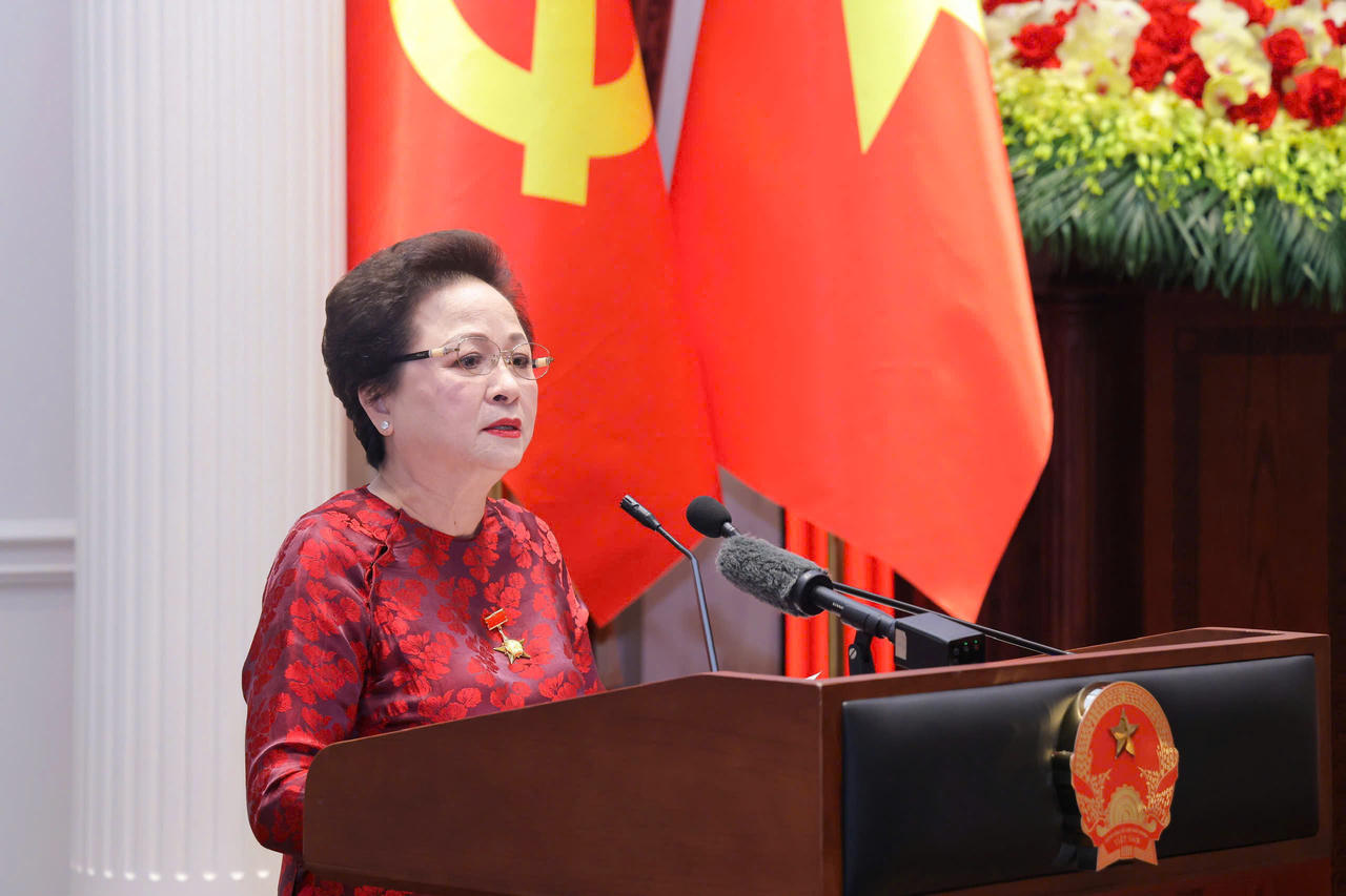 Anh h&ugrave;ng Lao động Nguyễn Thị Nga - Chủ tịch Tập đo&agrave;n BRG, Ph&oacute; Chủ tịch Thường trực Ng&acirc;n h&agrave;ng SeABank, Chủ tịch Hội Doanh nh&acirc;n tư nh&acirc;n Việt Nam.