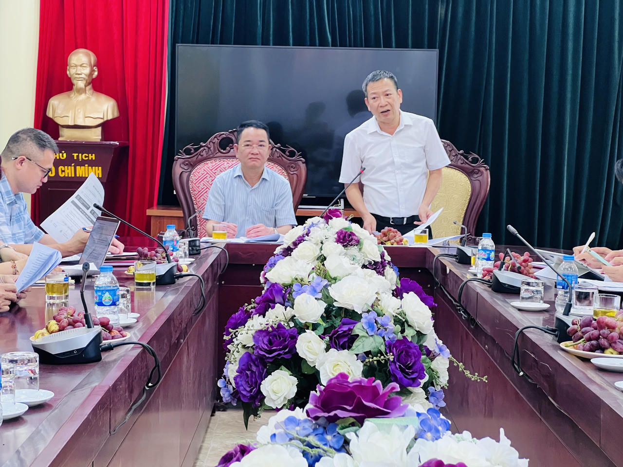 Gi&aacute;m đốc Sở Tư ph&aacute;p tỉnh Hưng Y&ecirc;n, Trần Hữu Nam ph&aacute;t biểu tại Hội nghị. (Ảnh Huy Nguyễn)