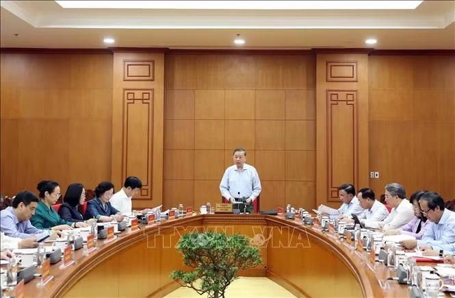 Tổng B&iacute; thư, Chủ tịch nước T&ocirc; L&acirc;m ph&aacute;t biểu chỉ đạo tại buổi l&agrave;m việc với Đảng ủy Ch&iacute;nh phủ, Đảng ủy Bộ Văn h&oacute;a, Thể thao v&agrave; Du lịch c&ugrave;ng c&aacute;c cơ quan li&ecirc;n quan. Ảnh: Thống Nhất/TTXVN
