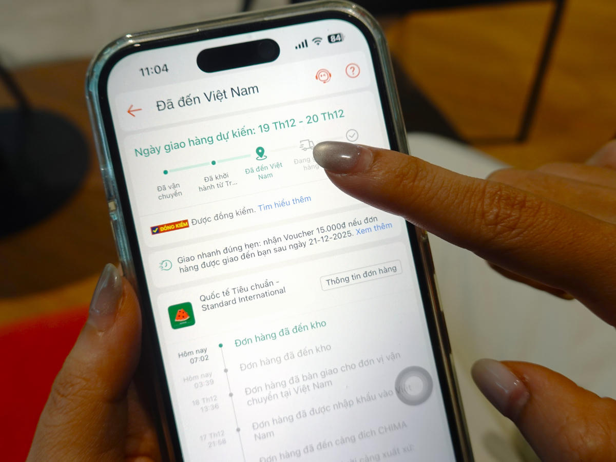 Với c&aacute;c đơn h&agrave;ng COD, người d&ugrave;ng n&ecirc;n cẩn trọng đối chiếu, kiểm tra kỹ c&aacute;c th&ocirc;ng tin tr&ecirc;n ứng dụng trước khi nhận h&agrave;ng.