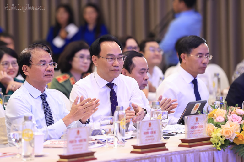Thủ tướng L&ecirc; Minh Hưng: Cả hệ thống ch&iacute;nh trị đặt trọn niềm tin v&agrave; tạo mọi điều kiện thuận lợi nhất cho thanh ni&ecirc;n- Ảnh 4.