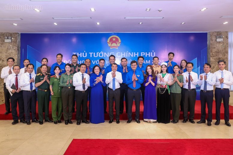 Thủ tướng L&ecirc; Minh Hưng: Cả hệ thống ch&iacute;nh trị đặt trọn niềm tin v&agrave; tạo mọi điều kiện thuận lợi nhất cho thanh ni&ecirc;n- Ảnh 10.