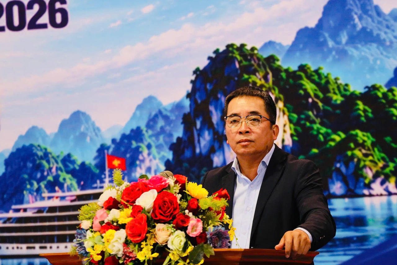 &Ocirc;ng Nguyễn Thanh T&ugrave;ng &ndash; Ph&oacute; Gi&aacute;m đốc Sở Văn h&oacute;a, Thể thao v&agrave; Du lịch th&agrave;nh phố Quảng Ninh ph&aacute;t biểu khai mạc. (Ảnh: Đức Dương)