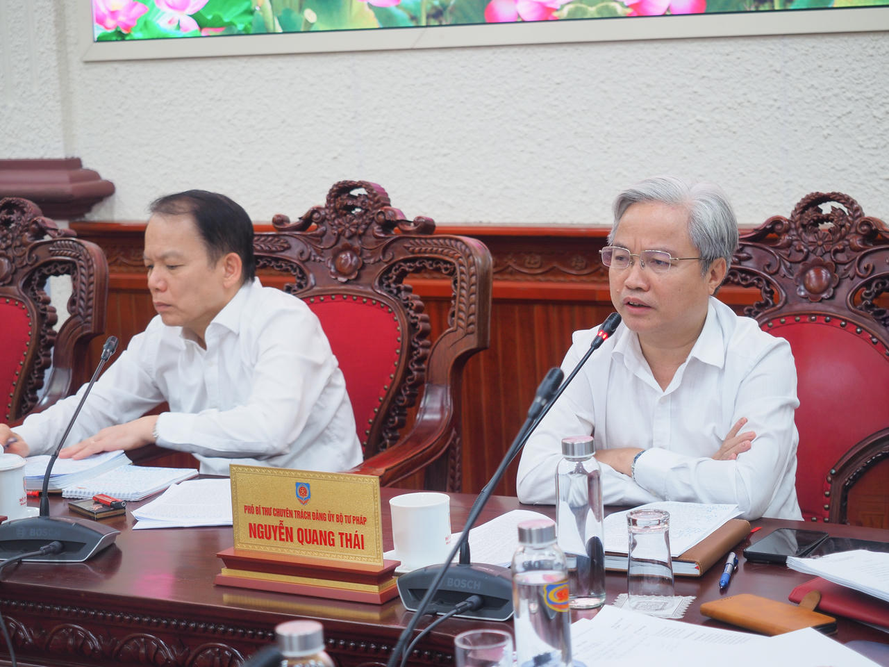Đồng ch&iacute; Nguyễn Quang Th&aacute;i, Ph&oacute; B&iacute; thư chuy&ecirc;n tr&aacute;ch Đảng uỷ Bộ Tư ph&aacute;p ph&aacute;t biểu tại buổi l&agrave;m việc.