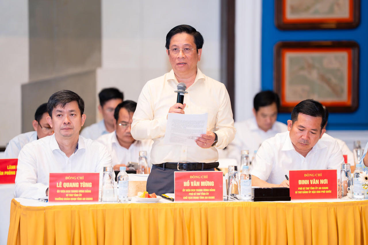 Chủ tịch UBND tỉnh An Giang Hồ Văn Mừng ph&aacute;t biểu. Ảnh: Kh&aacute;nh Th&ugrave;y