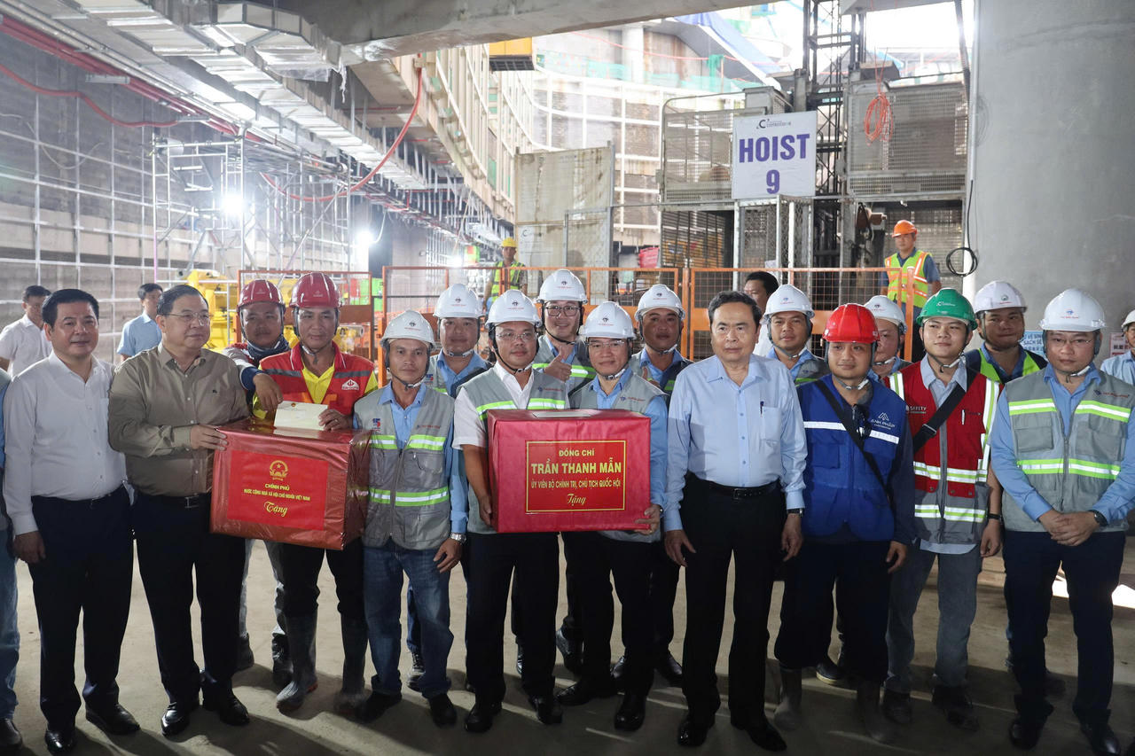 Chủ tịch Quốc hội yêu cầu đẩy nhanh tiến độ 21 dự án phục vụ APEC 2027