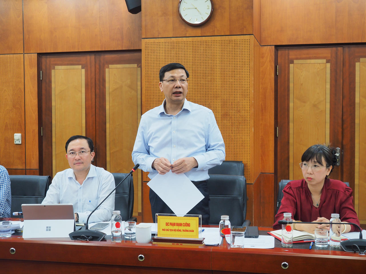 &Ocirc;ng Phạm Mạnh Cường, Ph&oacute; Chủ nhiệm Văn ph&ograve;ng Ch&iacute;nh phủ, Ph&oacute; Chủ tịch Hội đồng phối hợp PBGDPL Trung ương kết luận buổi l&agrave;m việc.