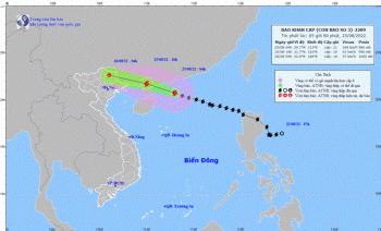Bão số 3 giật cấp 13-14 gây mưa rất to, sóng lớn và lốc xoáy