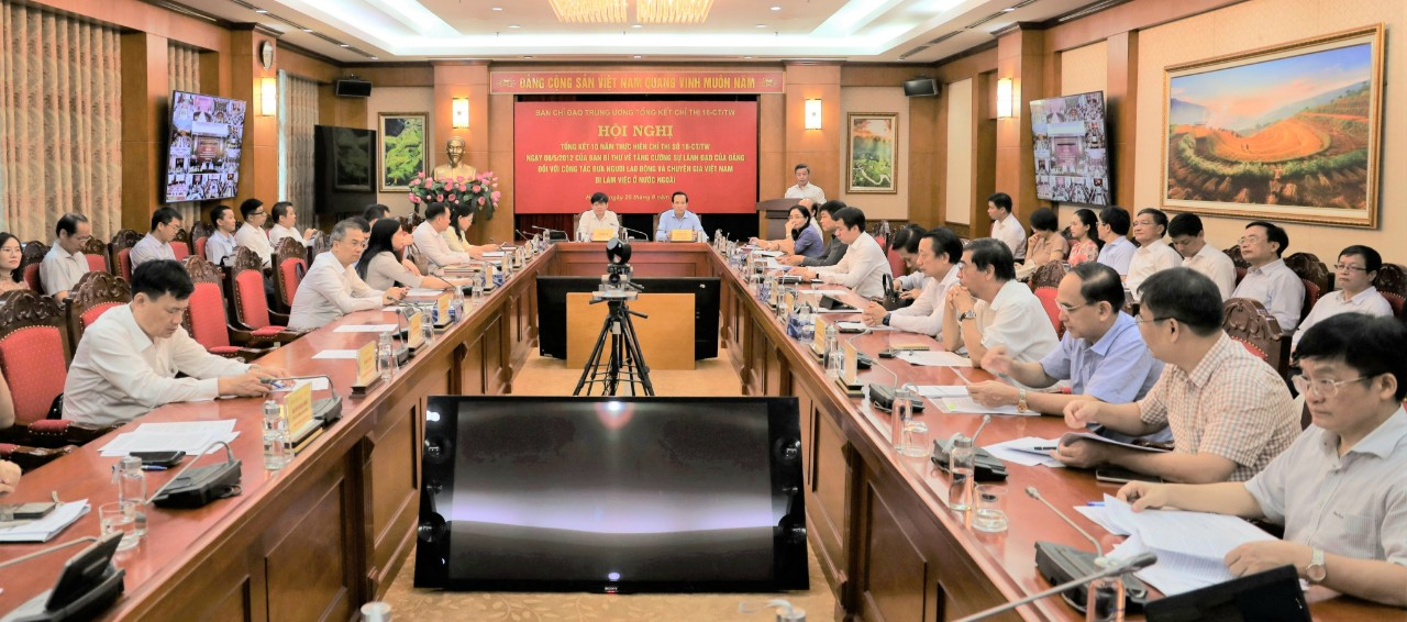 Đưa người lao động và chuyên gia đi làm việc ở nước ngoài: Đổi mới cách tiếp cận trong xây dựng và thực thi chính sách