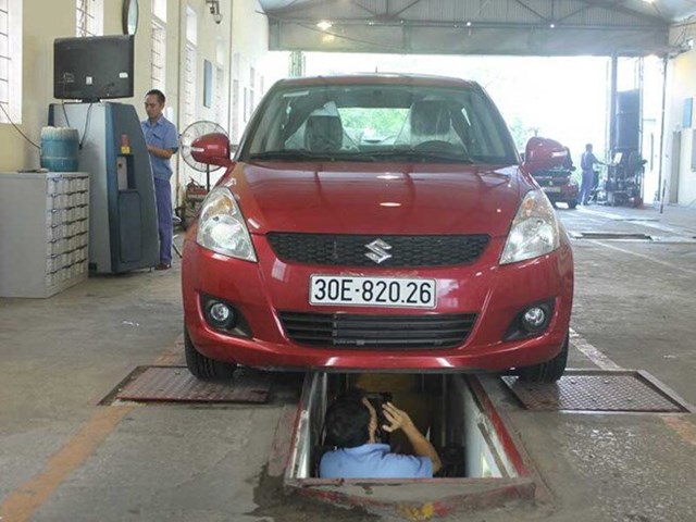 Từ 10/8, tăng 10.000 đồng dịch vụ kiểm định an toàn kỹ thuật và bảo vệ môi trường đối với xe cơ giới đang lưu hành.