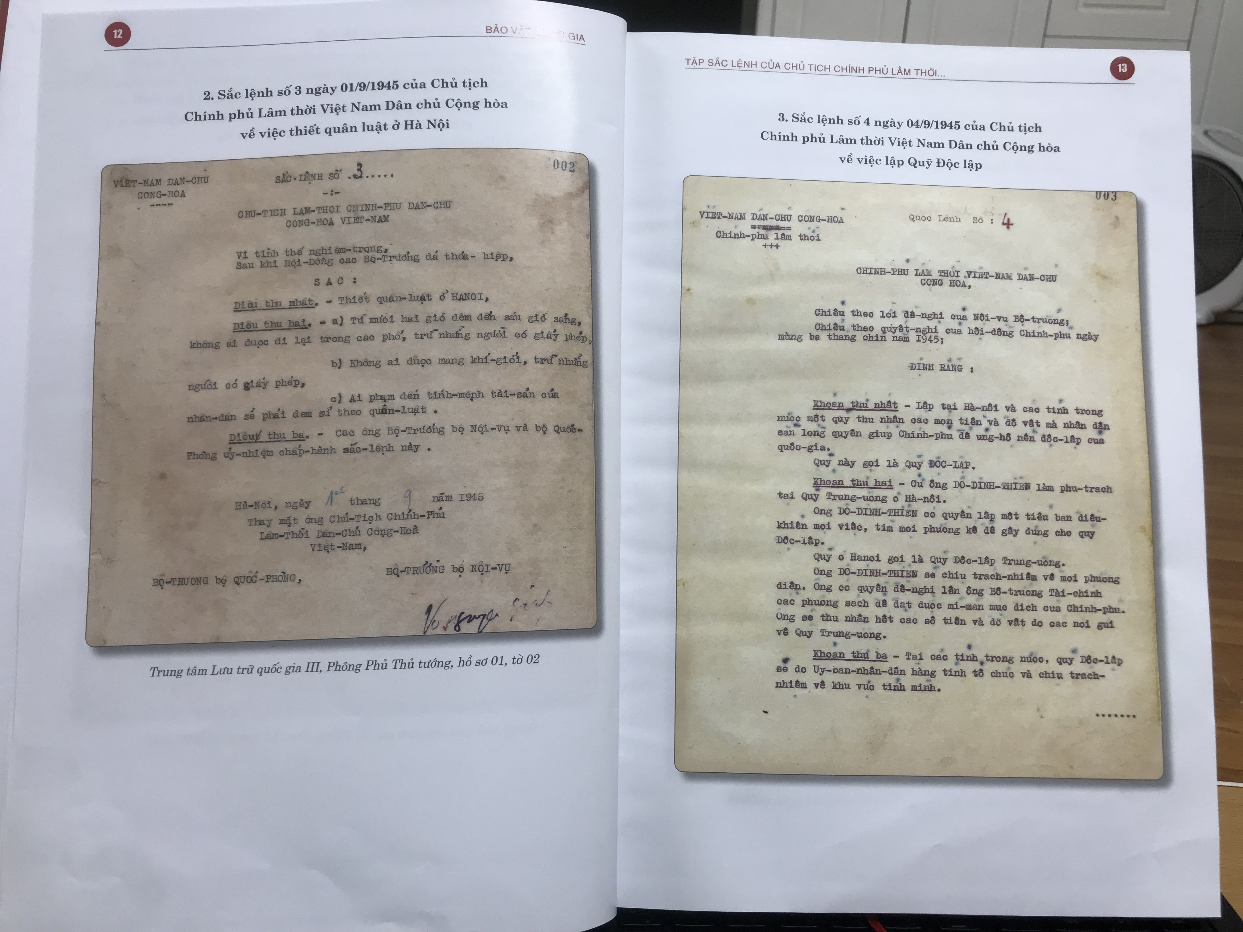 Tập Sắc lệnh lịch sử