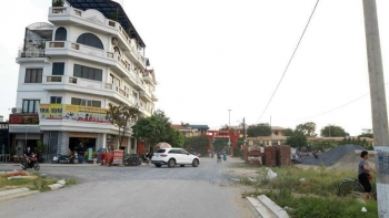 Vay ngân hàng mua bất động sản, nhà đầu tư mòn mỏi chờ Hoài Đức “lên” quận