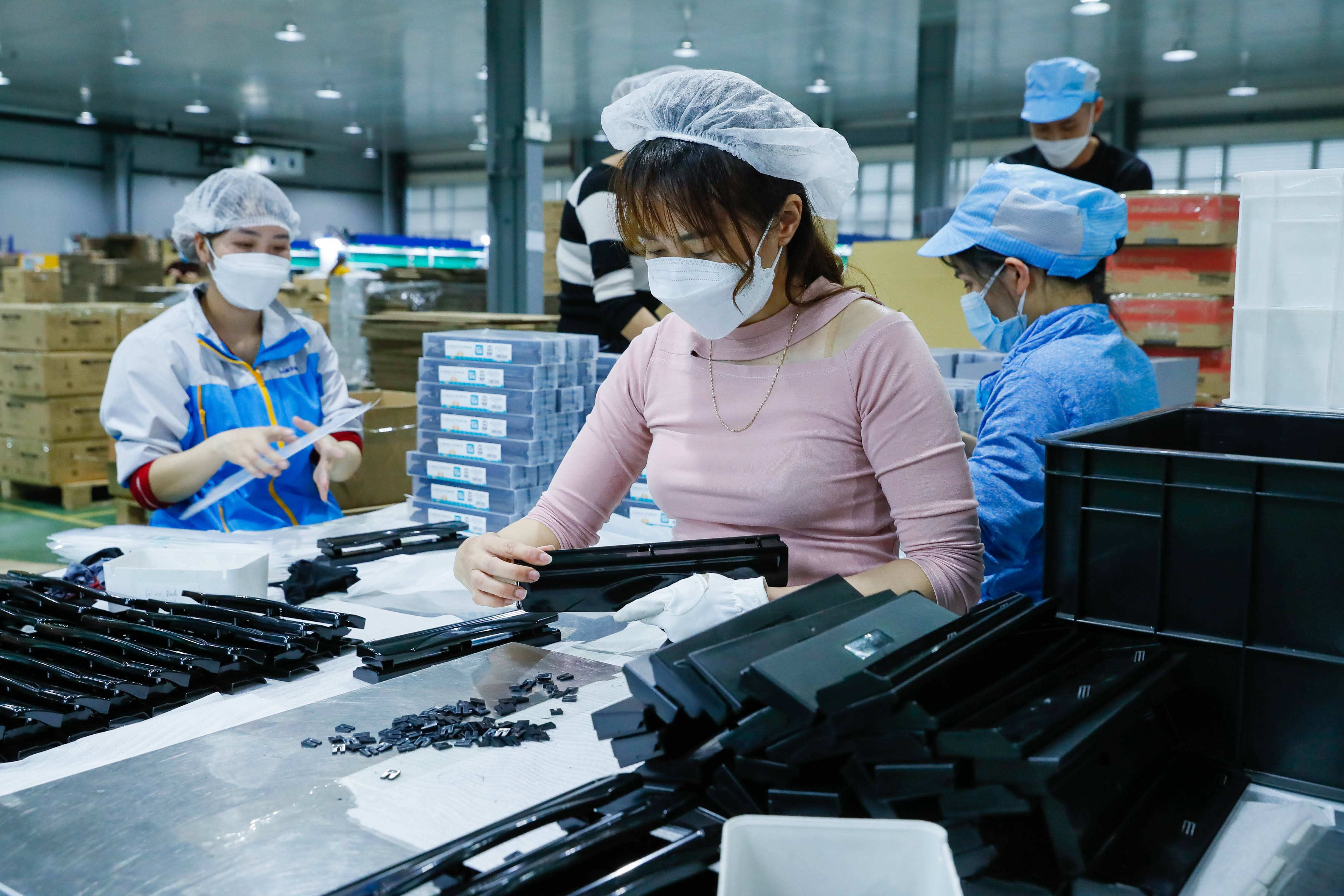 Cần xây dựng khối doanh nghiệp nội mạnh để có thể kết nối với các tập đoàn lớn. Ảnh: Quang Vinh