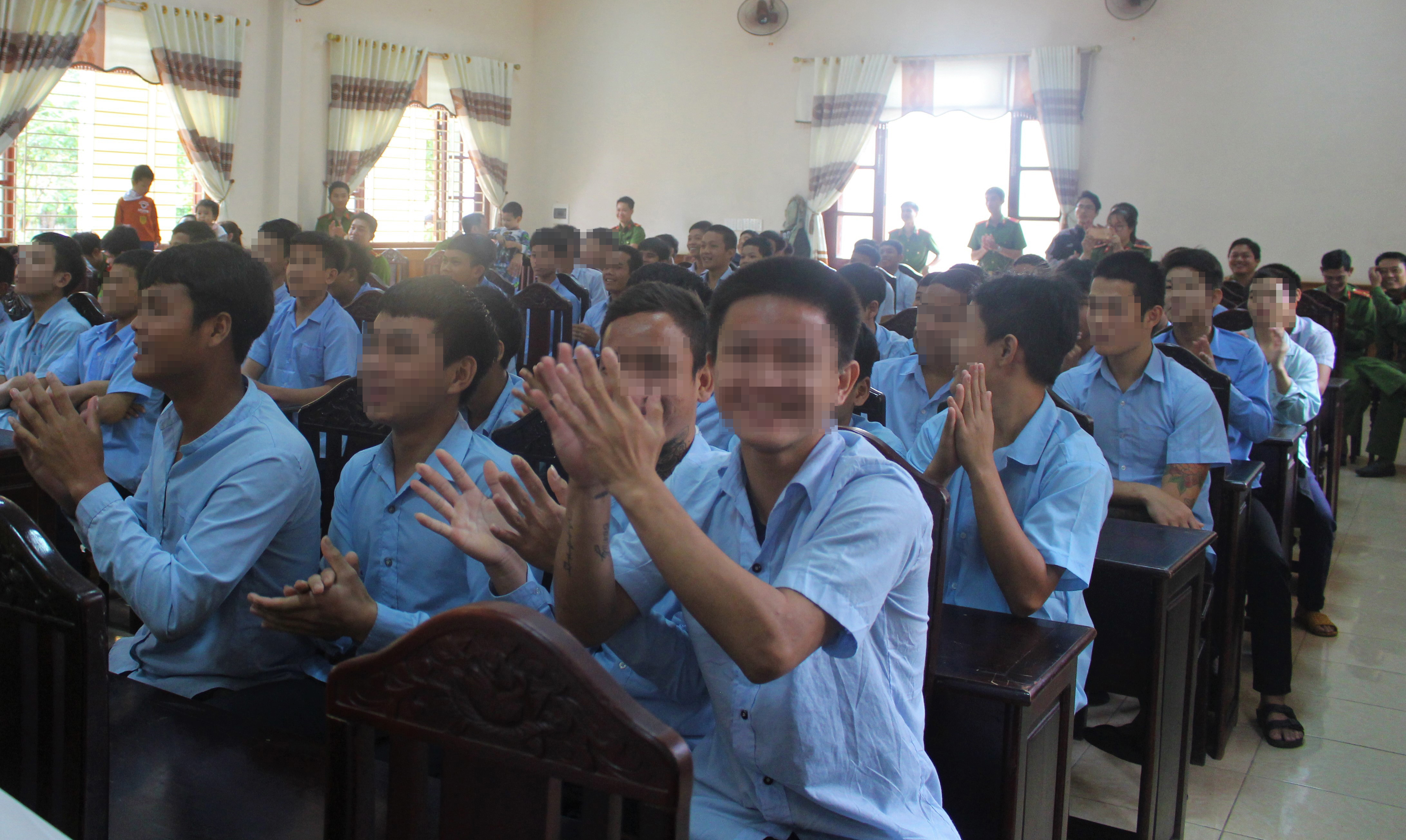 NGƯỜI CHƯA THÀNH NIÊN PHẠM TỘI: Đề cao xử lý nhân văn, phù hợp lứa tuổi