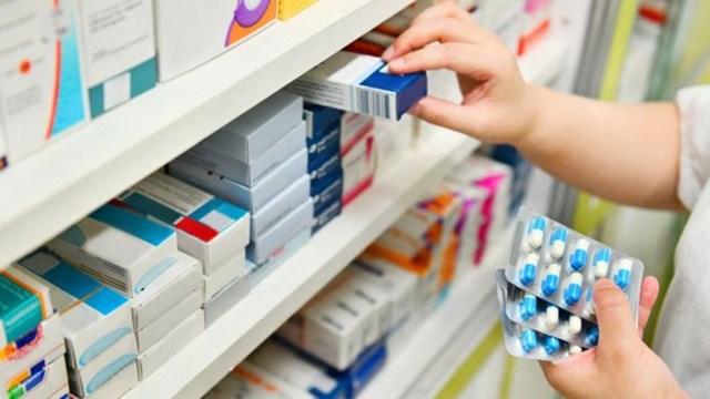Thiếu thuốc, vật tư y tế tại các bệnh viện: Khẩn trương khắc phục