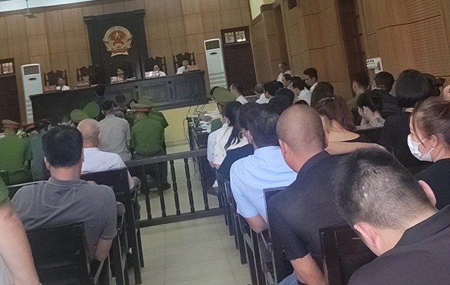 Xét xử vụ án liên quan nguyên Phó Bí thư Tỉnh đoàn Yên Bái: Lộ nhiều mâu thuẫn lời khai bị cáo và cáo trạng