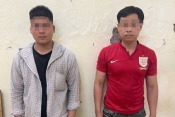 Tìm người đàn ông mặc áo xe ôm công nghệ bị 2 đối tượng đánh tại Hà Nội