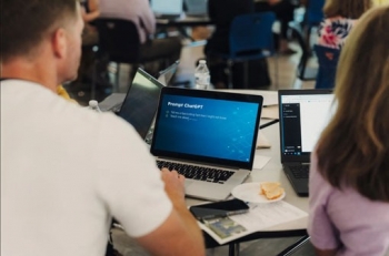 Ứng dụng công nghệ AI trong giáo dục: Cởi mở nhưng thận trọng