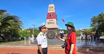 Cán bộ, chiến sĩ trên đảo Trường Sa luôn có bản lĩnh chính trị vững vàng, ý chí kiên cường, bất khuất