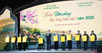 Chủ tịch nước dự chương trình 'Xuân Biên phòng ấm lòng dân bản'